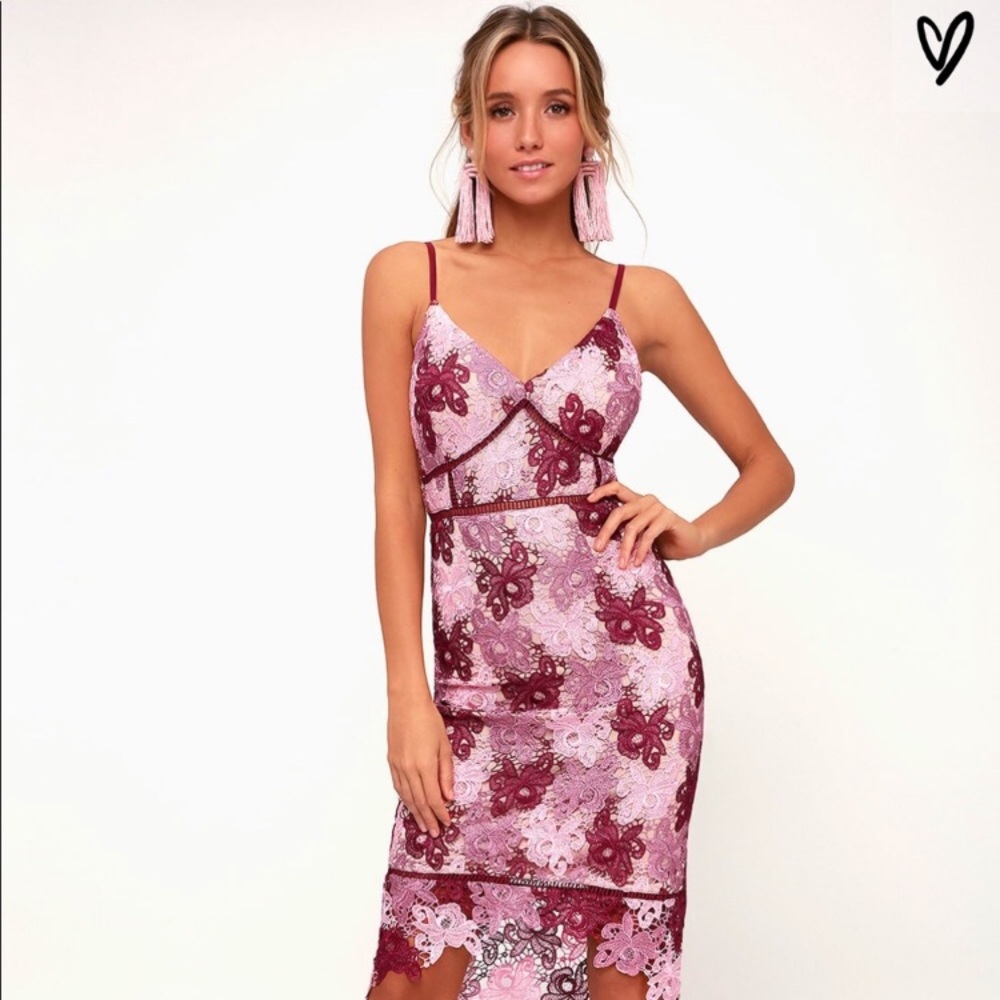 NWT LULU’S FLORAL BODYCON LACE DRESS